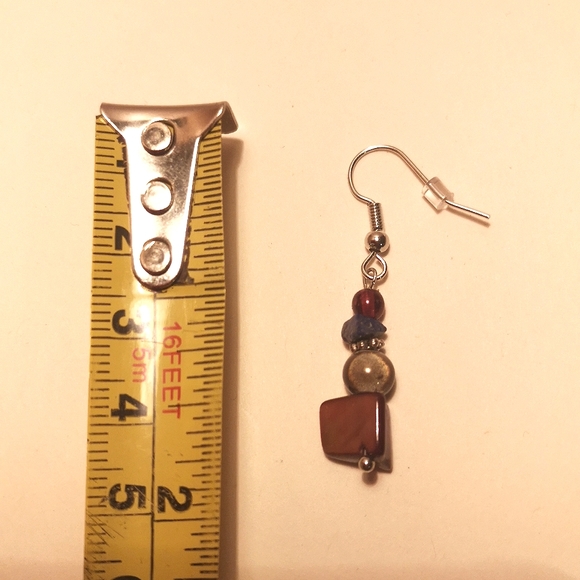 Mother of pearl and Lapis beaded earrings and necklace set - Picture 6 of 7